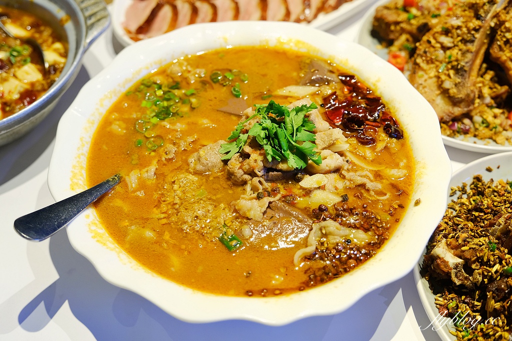 台南安平｜滿玥軒．台南新潮中式烤鴨餐廳，融入8大菜系的中華料理 @飛天璇的口袋