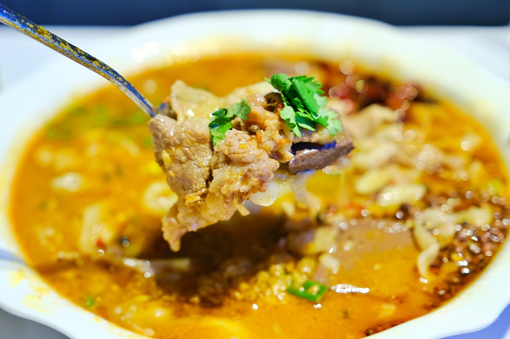 台南安平｜滿玥軒．台南新潮中式烤鴨餐廳，融入8大菜系的中華料理 @飛天璇的口袋