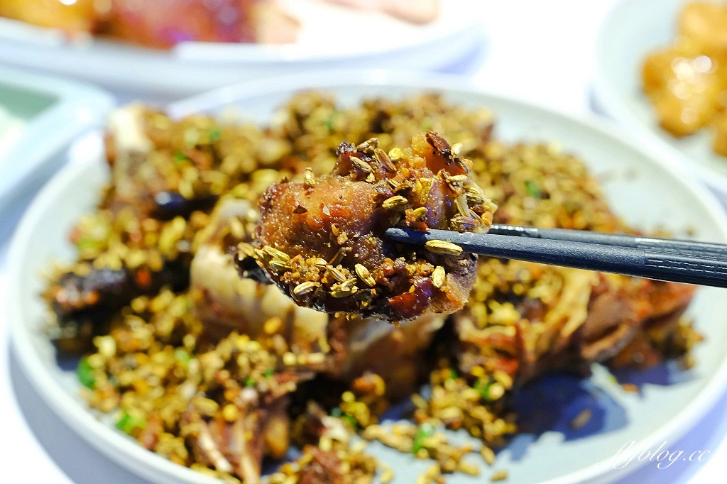 台南安平｜滿玥軒．台南新潮中式烤鴨餐廳，融入8大菜系的中華料理 @飛天璇的口袋