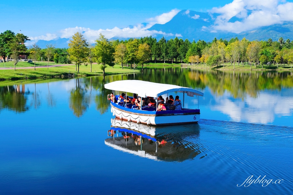 花蓮壽豐｜星巴克花蓮理想門市．宛如歐洲童話村，坐擁整面浪漫湖景 @飛天璇的口袋