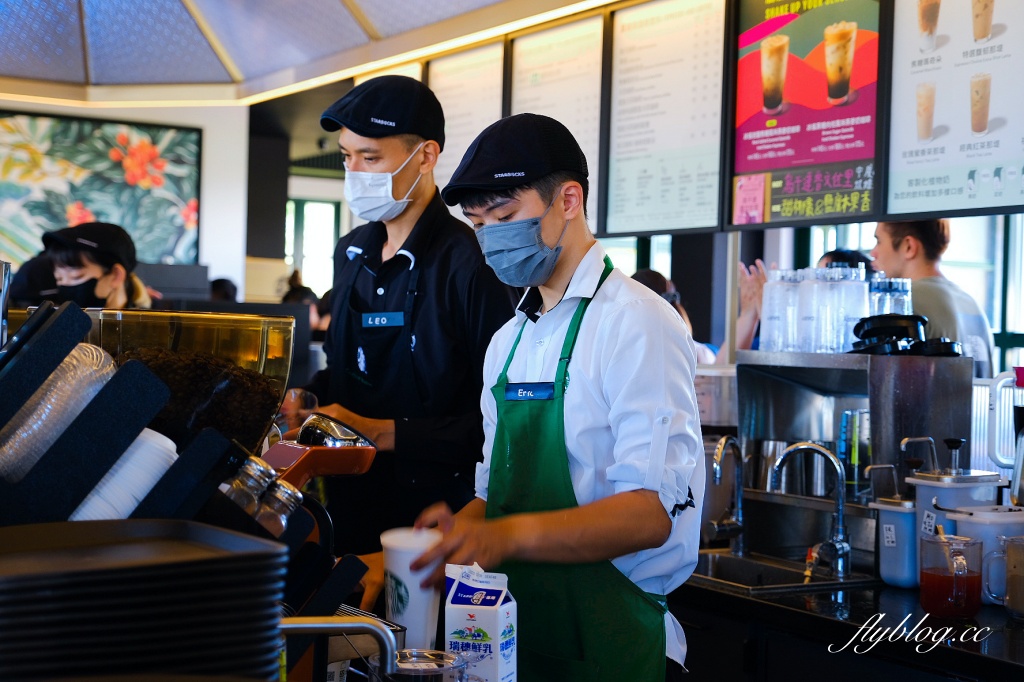 花蓮壽豐｜星巴克花蓮理想門市．宛如歐洲童話村，坐擁整面浪漫湖景 @飛天璇的口袋
