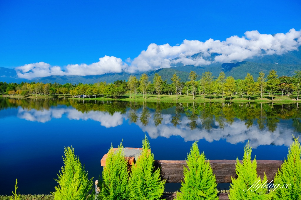 花蓮壽豐｜星巴克花蓮理想門市．宛如歐洲童話村，坐擁整面浪漫湖景 @飛天璇的口袋