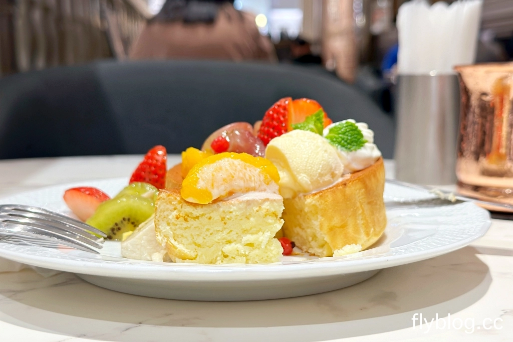 台中西屯｜星乃珈琲店 台中中港店．來自名古屋的連鎖咖啡館．必點舒芙蕾鬆餅和熱蛋糕 @飛天璇的口袋