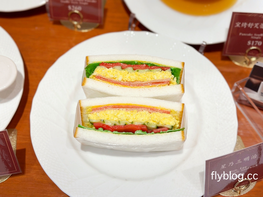 台中西屯｜星乃珈琲店 台中中港店．來自名古屋的連鎖咖啡館．必點舒芙蕾鬆餅和熱蛋糕 @飛天璇的口袋