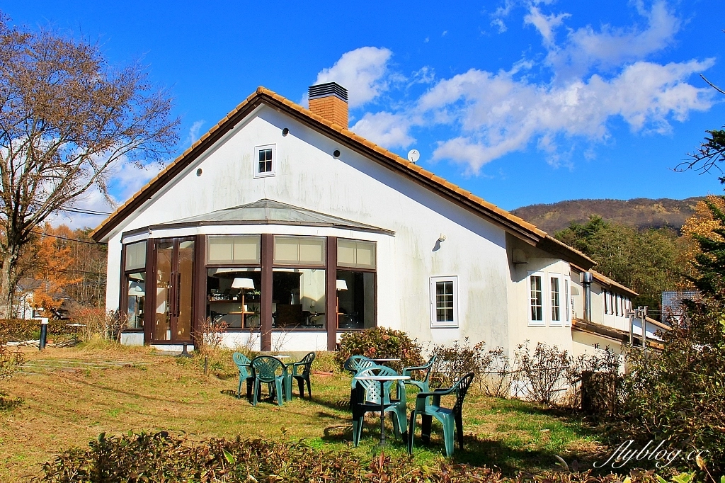 日本山梨｜清里萌木之村．充滿歐洲風情的童話小鎮，日本唯一森林裡的旋轉木馬 @飛天璇的口袋