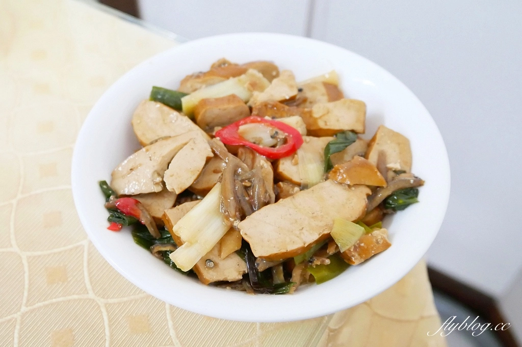 台中北區｜山東孫家麵館．一中商圈大份量牛肉麵，樸實無華卻是真材實料 @飛天璇的口袋