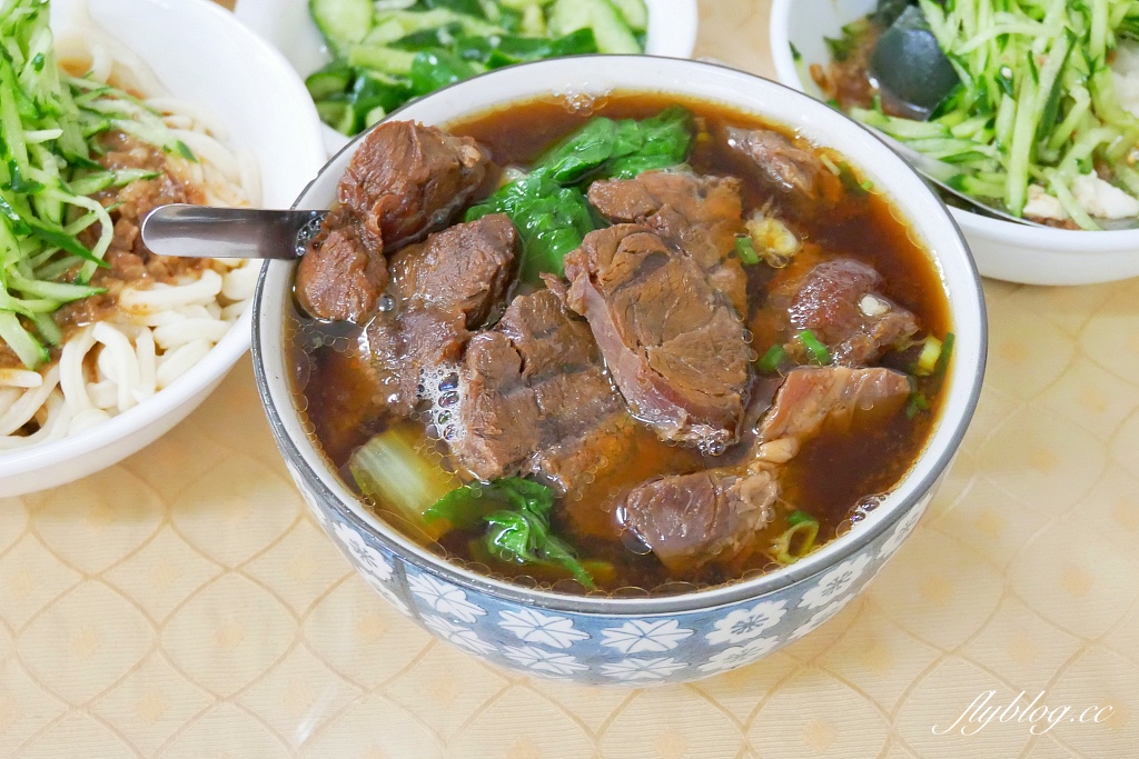 台中北區｜山東孫家麵館．一中商圈大份量牛肉麵，樸實無華卻是真材實料 @飛天璇的口袋