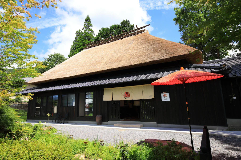 日本大分｜湯布院燈之宿．由布院車站步行7分鐘，日式庭院還有免費湯屋 @飛天璇的口袋