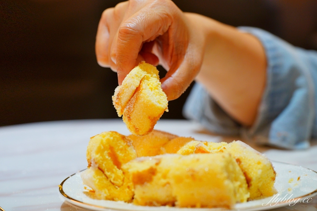 台中北屯｜老雪花齋．很醜但是很好吃的蛋糕捲，豐原百年老店伴手禮 @飛天璇的口袋