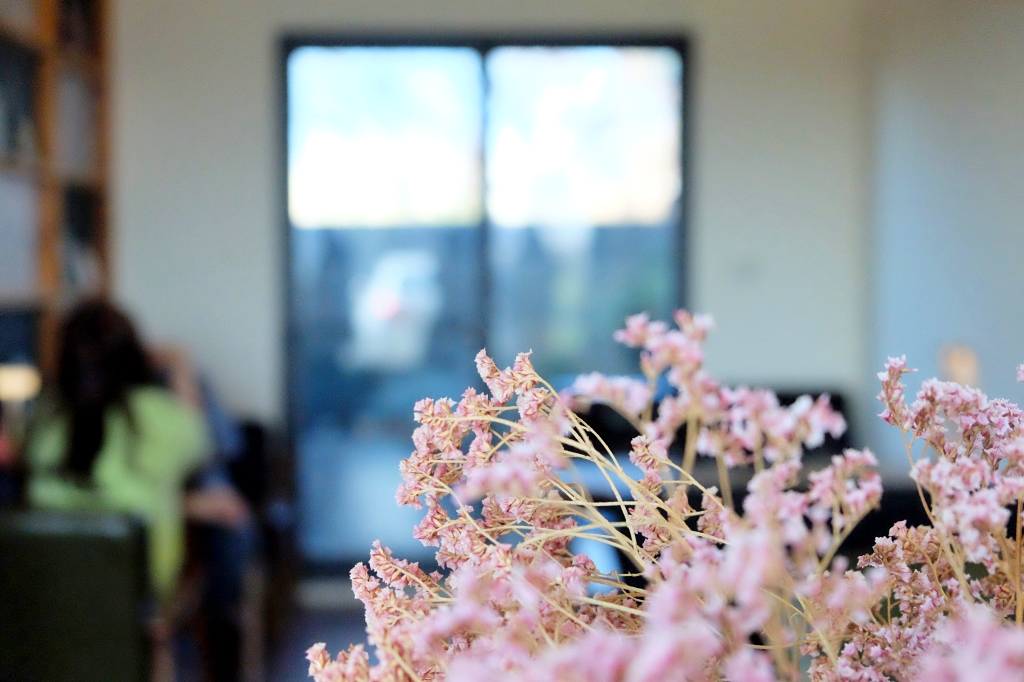 台中梧棲｜此時甜點店．一個禮拜只營業四天，手作千層蛋糕．每天供應不同的口味 @飛天璇的口袋