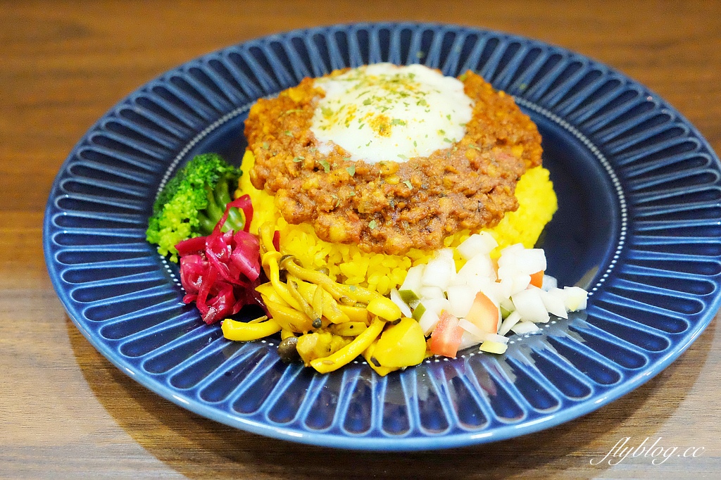 台中北屯｜丞寬咖哩．台中少見乾咖哩，印度風純正香料咖哩 @飛天璇的口袋