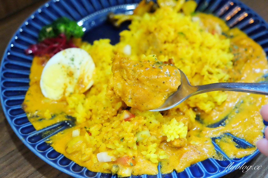 台中北屯｜丞寬咖哩．台中少見乾咖哩，印度風純正香料咖哩 @飛天璇的口袋