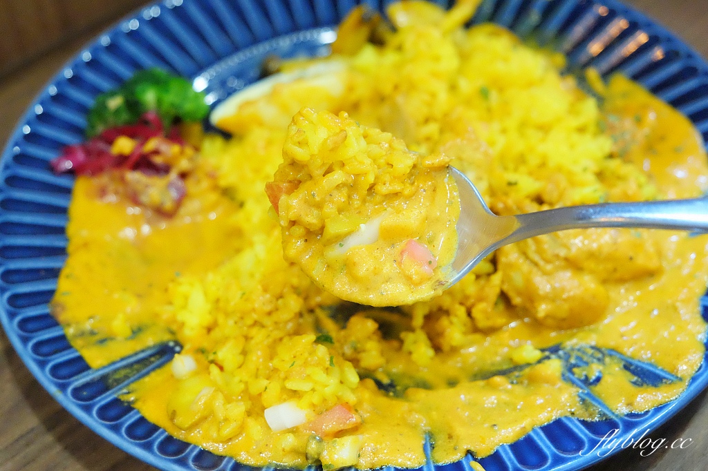 台中北屯｜丞寬咖哩．台中少見乾咖哩，印度風純正香料咖哩 @飛天璇的口袋