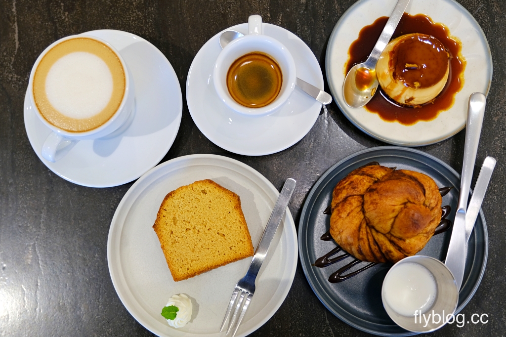 台中西區｜著手咖啡 Coffee Intro 2.0．專業烘豆團隊，審計新村周邊咖啡館 @飛天璇的口袋