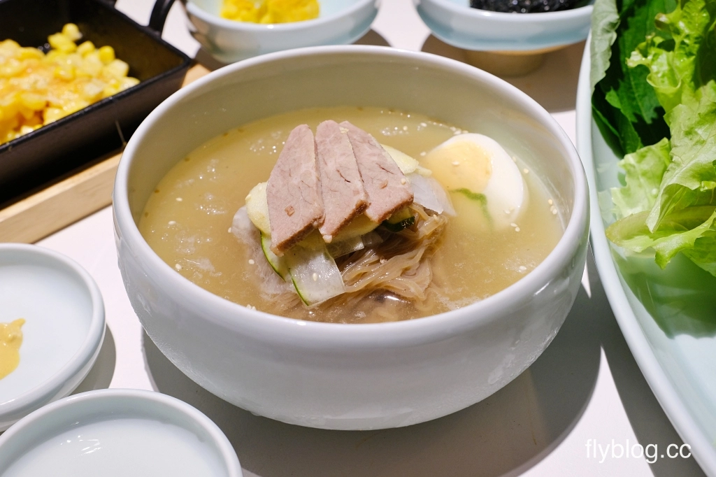 台中西屯｜屋馬金韓食．台灣大道橘紅建築新亮點，屋馬韓式料理新品牌 @飛天璇的口袋