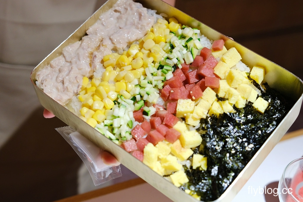 台中西屯｜屋馬金韓食．台灣大道橘紅建築新亮點，屋馬韓式料理新品牌 @飛天璇的口袋