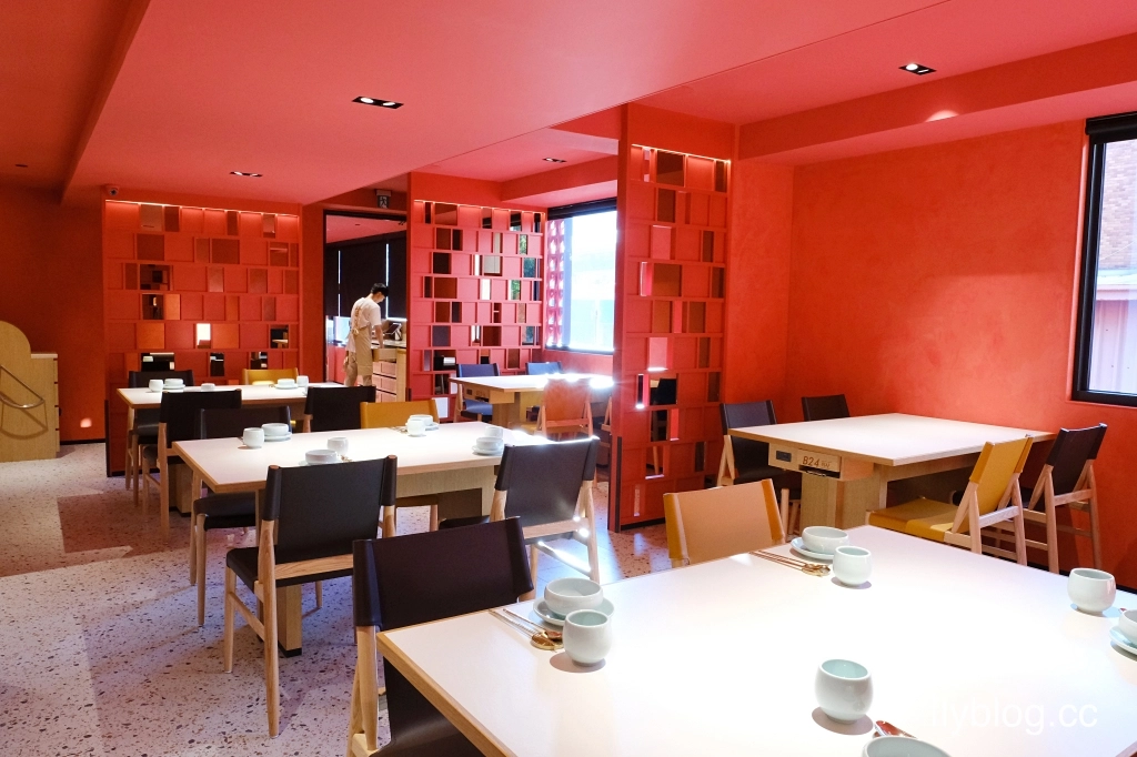 台中西屯｜屋馬金韓食．台灣大道橘紅建築新亮點，屋馬韓式料理新品牌 @飛天璇的口袋