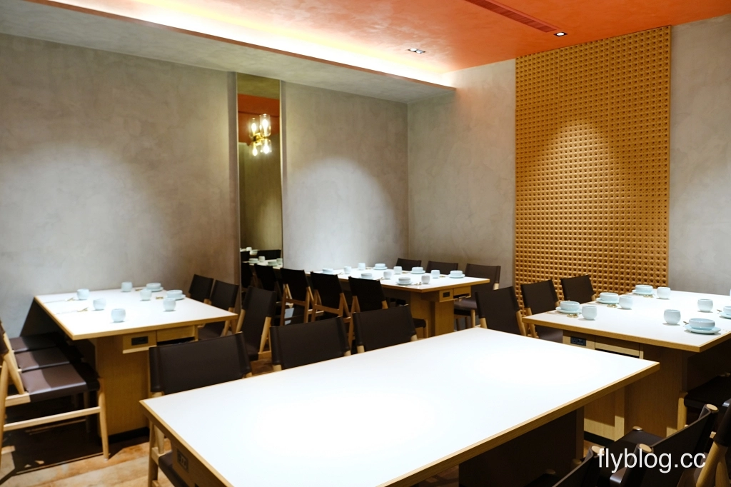 台中西屯｜屋馬金韓食．台灣大道橘紅建築新亮點，屋馬韓式料理新品牌 @飛天璇的口袋