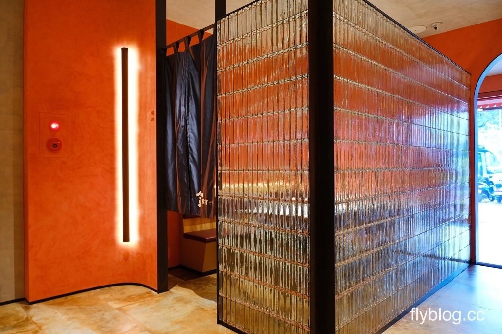 台中西屯｜屋馬金韓食．台灣大道橘紅建築新亮點，屋馬韓式料理新品牌 @飛天璇的口袋