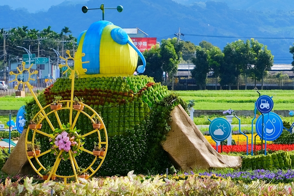 2023新社花海｜2023台中國際花毯節．全台首座漂浮花都，11/11~12/03登場 @飛天璇的口袋