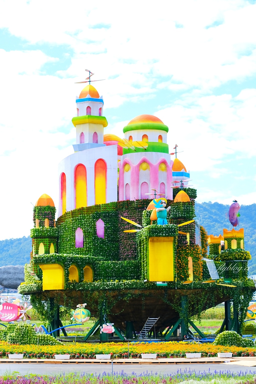 2023新社花海｜2023台中國際花毯節．全台首座漂浮花都，11/11~12/03登場 @飛天璇的口袋