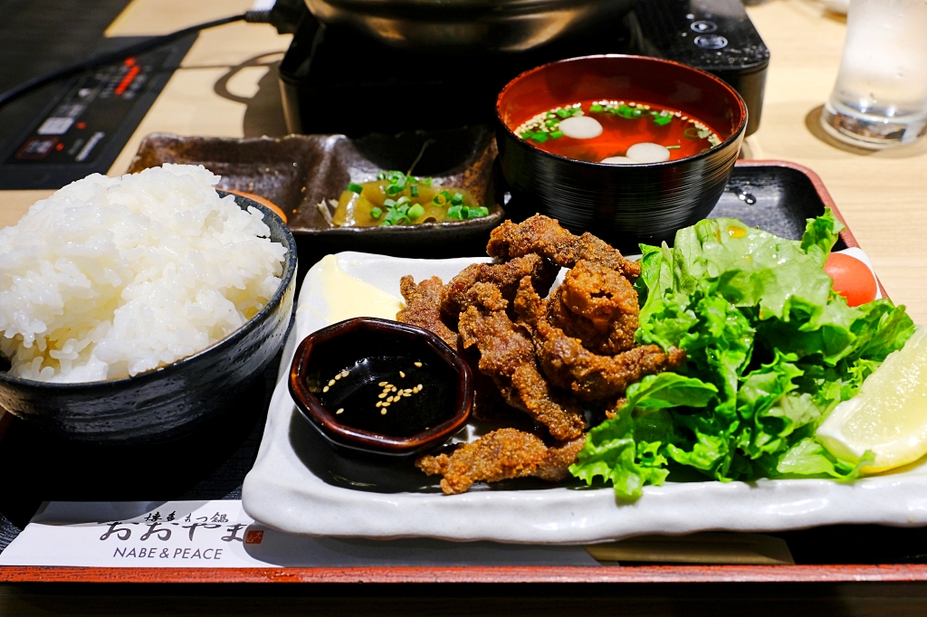 日本福岡｜大山牛腸鍋 KITTE博多店 もつ鍋 おおやま．博多必吃牛腸鍋，JR博多車站步行3分鐘 @飛天璇的口袋