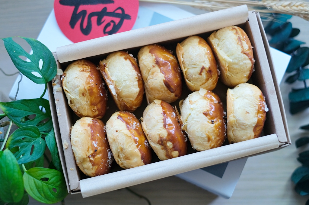 台中西區｜Mr.啃．秒殺式的搶購聖品，台中超人氣甜燒餅 @飛天璇的口袋