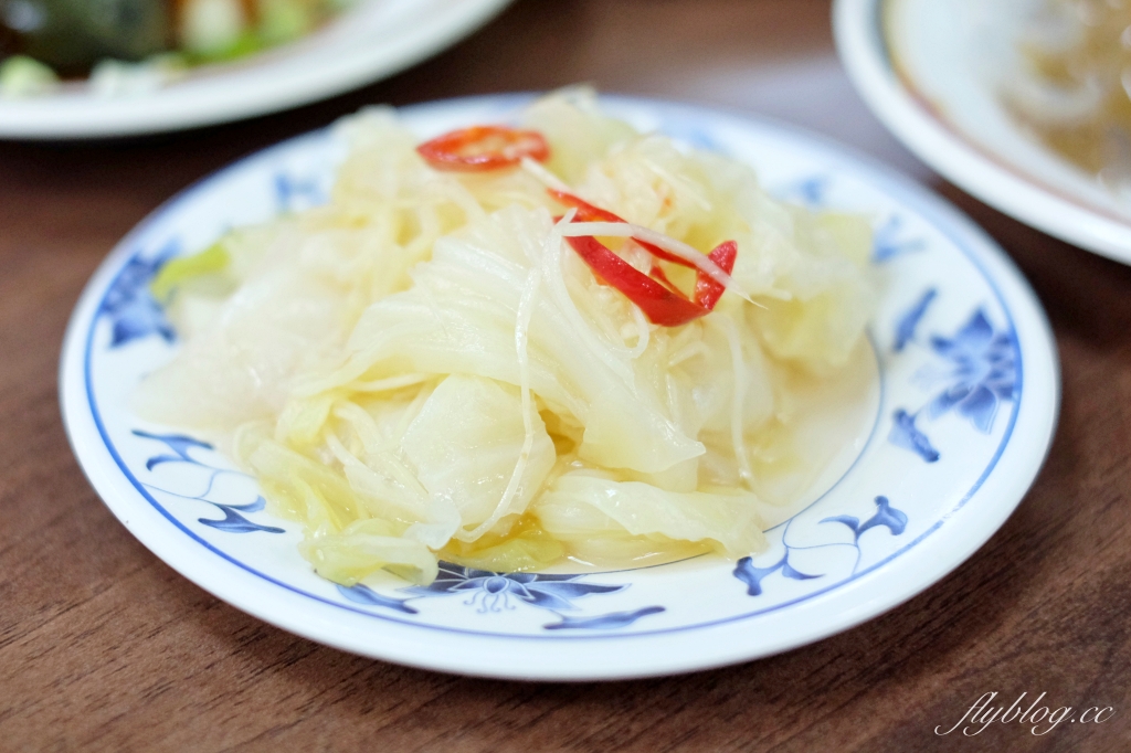 台北萬華｜老山東牛肉麵．西門町萬年大樓地下室，米其林必比登牛肉麵 @飛天璇的口袋