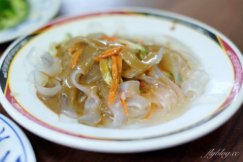 台北萬華｜老山東牛肉麵．西門町萬年大樓地下室，米其林必比登牛肉麵 @飛天璇的口袋