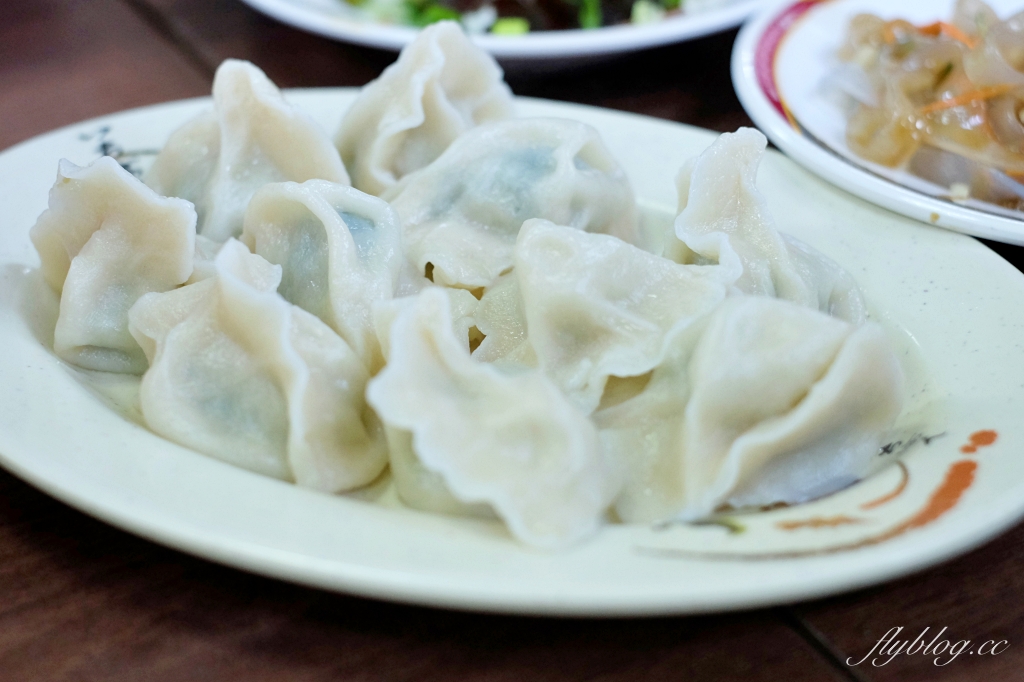 台北萬華｜老山東牛肉麵．西門町萬年大樓地下室，米其林必比登牛肉麵 @飛天璇的口袋