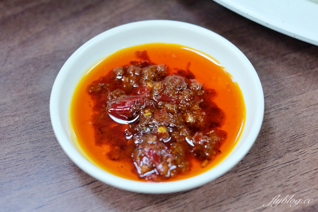 台北萬華｜老山東牛肉麵．西門町萬年大樓地下室，米其林必比登牛肉麵 @飛天璇的口袋