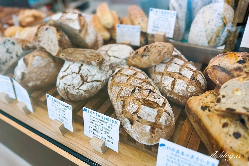 台中北屯｜藍色貝蕾 Le B&eacute;ret Bleu ．結合法式麵包與法式料理餐廳，不定期更換菜色 @飛天璇的口袋