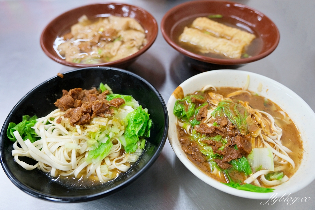 台中中區｜柳川素食麵．搬家了！第二市場人氣素食麵，太晚來東西就賣光了 @飛天璇的口袋