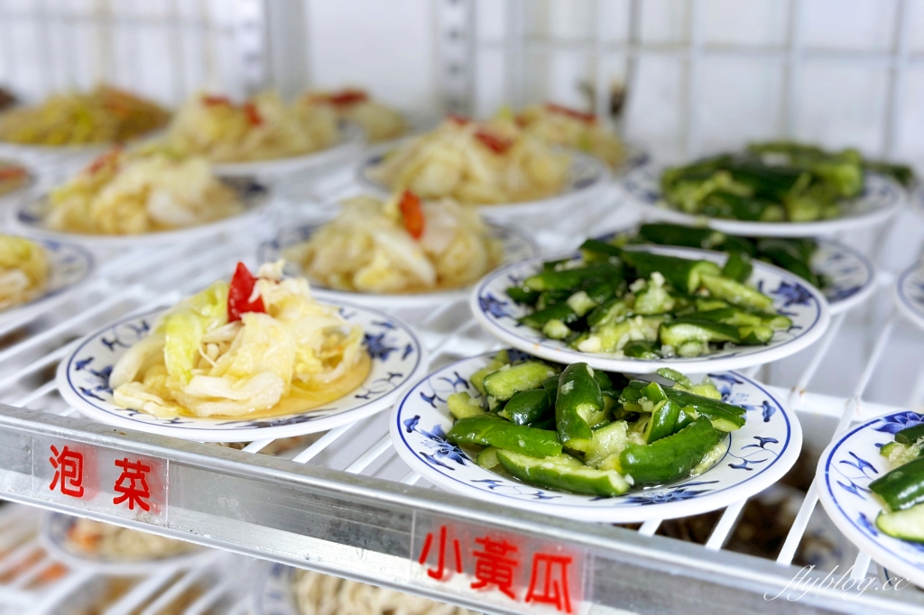 台北萬華｜老山東牛肉麵．西門町萬年大樓地下室，米其林必比登牛肉麵 @飛天璇的口袋