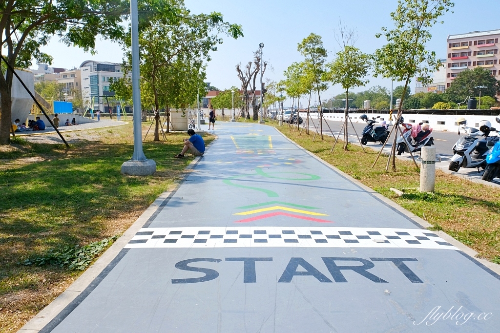 台南南區｜健康綠洲公園．充滿沖繩風情，3層樓高旋轉式溜滑梯，24公尺雙軌滑索 @飛天璇的口袋