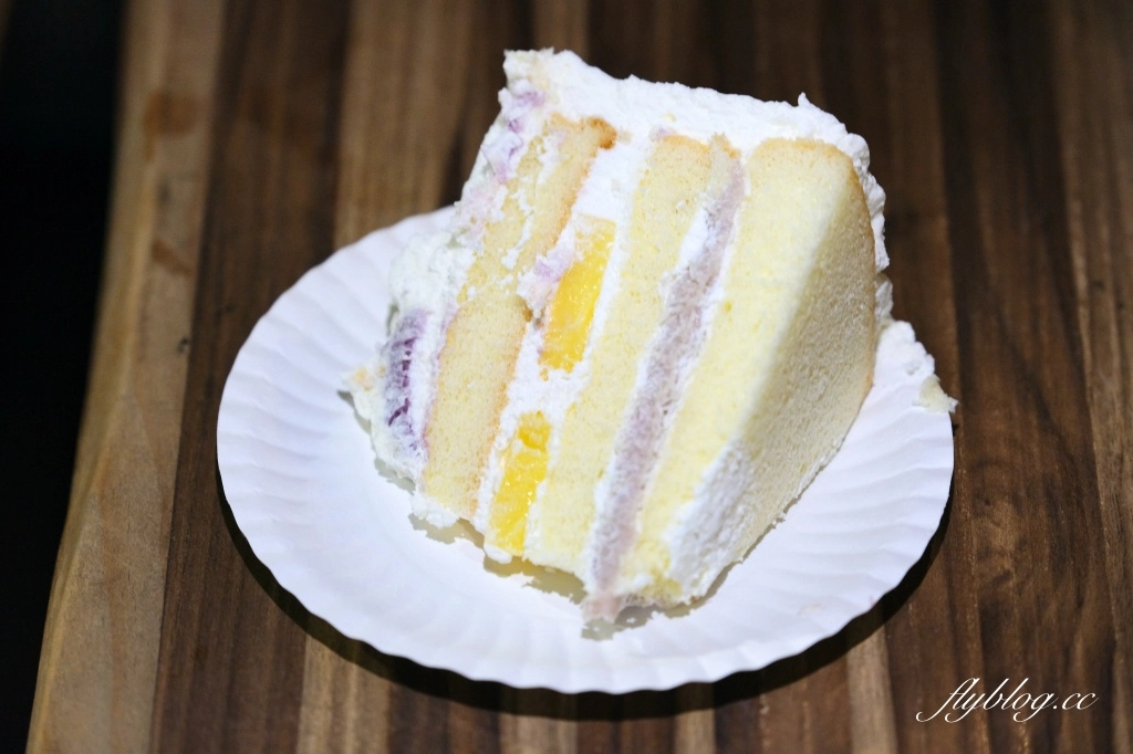 台中北區｜松鼠私藏甜點．草莓蛋糕非常好吃！預訂才吃得到的甜點店 @飛天璇的口袋