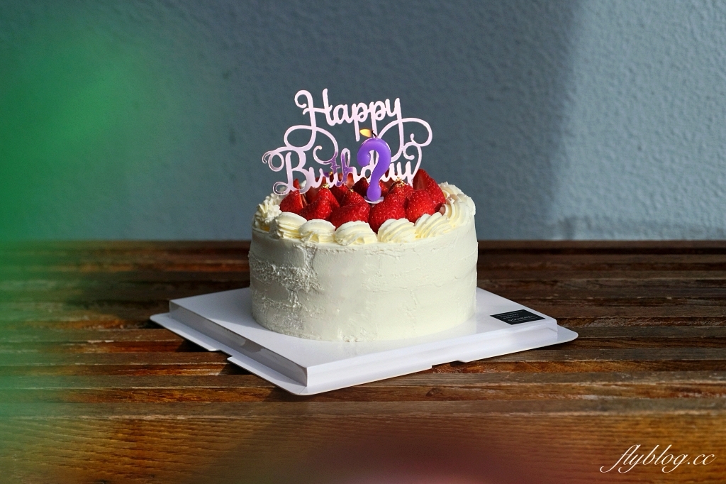 台中北區｜松鼠私藏甜點．草莓蛋糕非常好吃！預訂才吃得到的甜點店 @飛天璇的口袋