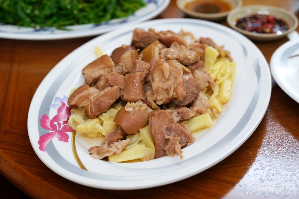 台中和平｜山江客家料理餐廳．谷關溫泉美食，品嚐鱒龍魚料理 @飛天璇的口袋