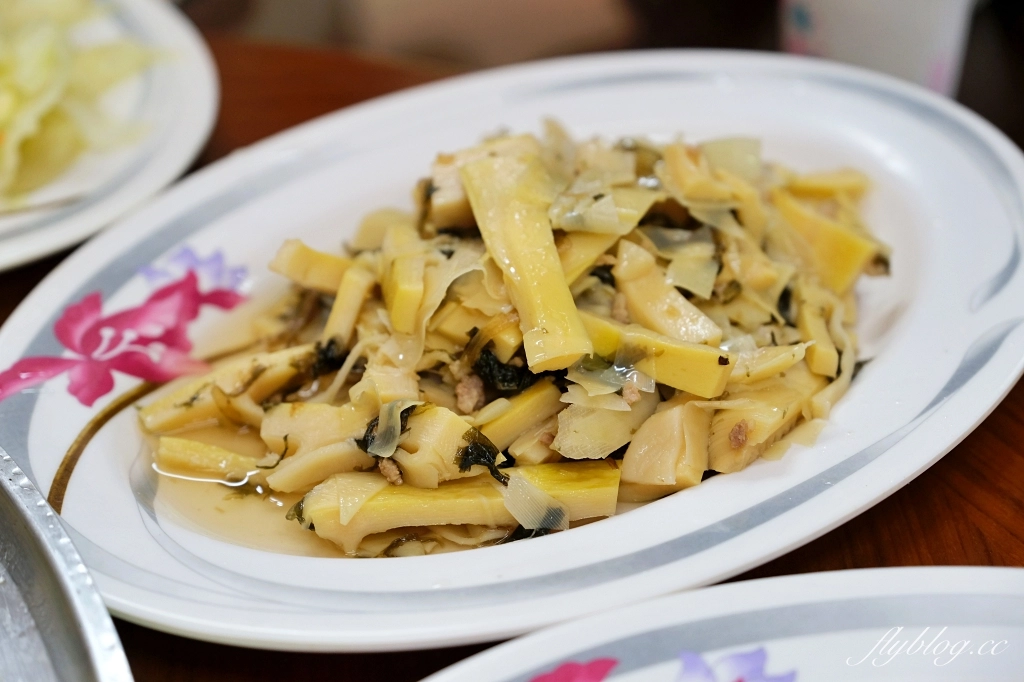 台中和平｜山江客家料理餐廳．谷關溫泉美食，品嚐鱒龍魚料理 @飛天璇的口袋