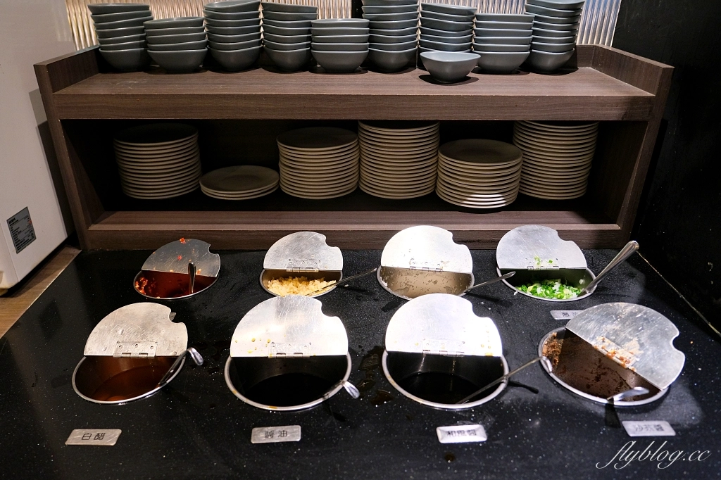 台中北屯｜石二鍋．網友推薦平價火鍋天花板，新湯底蒜香胡椒鍋上市了 @飛天璇的口袋