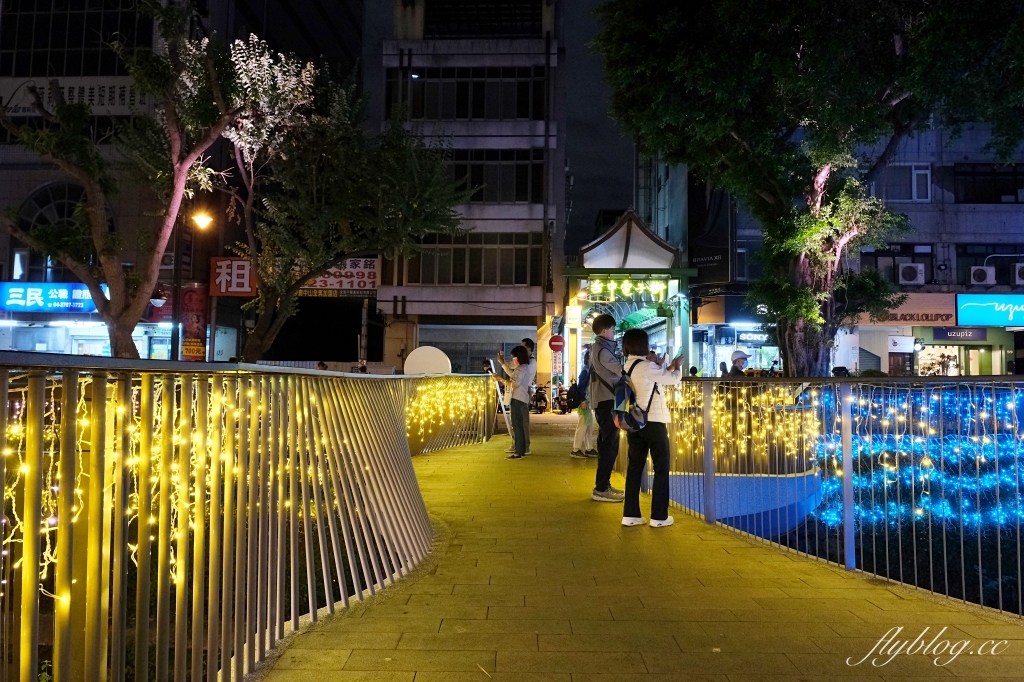 台中旅遊|2023新盛綠川水岸廊道.台中耶誕嘉年華,可愛的聖誕老公公拉雪橇 @飛天璇的口袋 台中旅遊|2023新盛綠川水岸廊道.台中耶誕嘉年華,可愛的聖誕老公公拉雪橇 @飛天璇的口袋