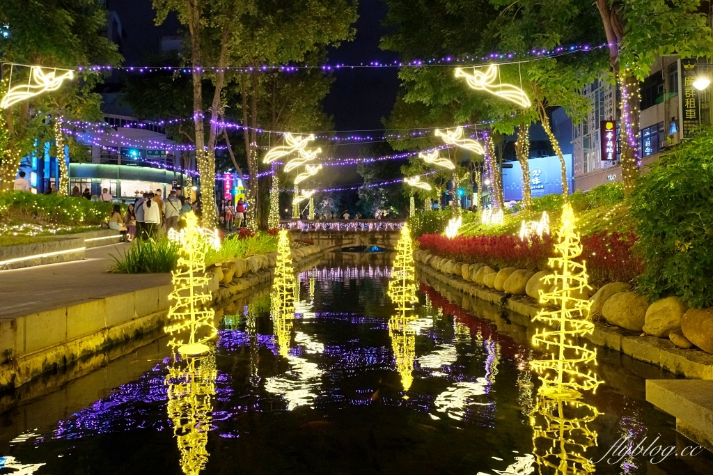 台中旅遊｜2023新盛綠川水岸廊道．台中耶誕嘉年華，可愛的聖誕老公公拉雪橇 @飛天璇的口袋
