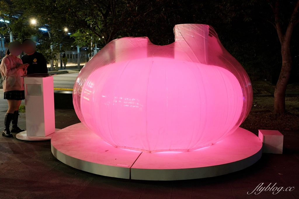 台中旅遊｜2023舊台中火車站．台中耶誕嘉年華，粉紅聖誕樹登場囉 @飛天璇的口袋