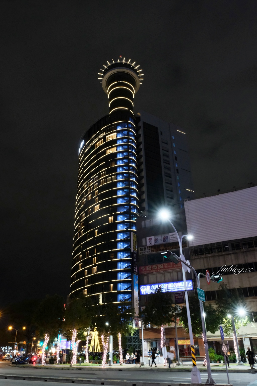 台中旅遊｜2023舊台中火車站．台中耶誕嘉年華，粉紅聖誕樹登場囉 @飛天璇的口袋