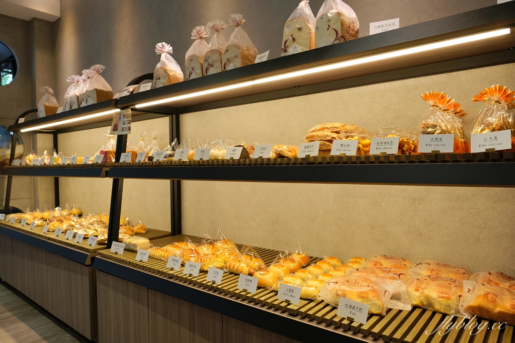 台中西區|馨品鄉.台中十大伴手禮推薦,夏威夷果牛軋糖創始店 @飛天璇的口袋 台中西區|馨品鄉.台中十大伴手禮推薦,夏威夷果牛軋糖創始店 @飛天璇的口袋