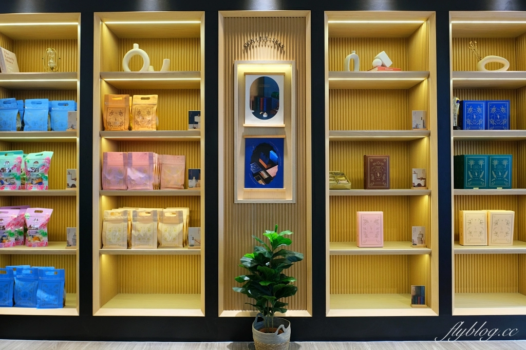 台中西區|馨品鄉.台中十大伴手禮推薦,夏威夷果牛軋糖創始店 @飛天璇的口袋 台中西區|馨品鄉.台中十大伴手禮推薦,夏威夷果牛軋糖創始店 @飛天璇的口袋