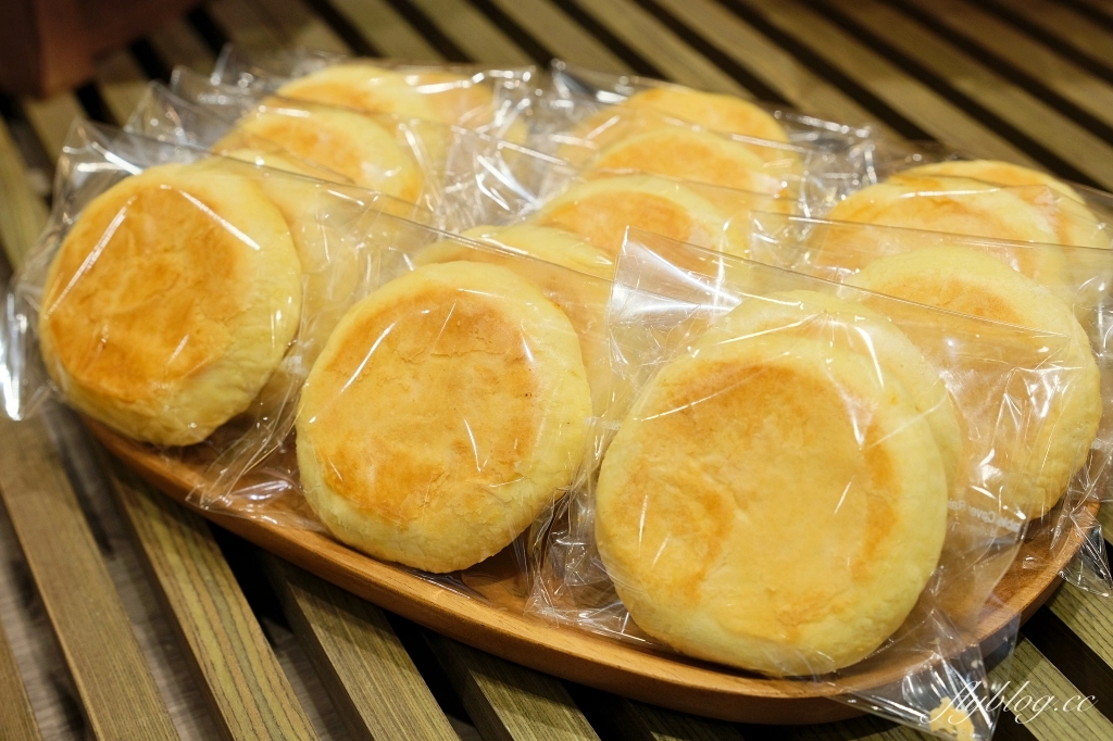 台中西區｜馨品鄉．台中十大伴手禮推薦，夏威夷果牛軋糖創始店 @飛天璇的口袋