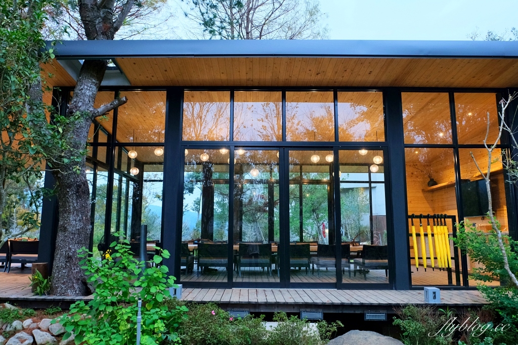 苗栗卓蘭｜寨酌然野奢庄園．苗栗五星級露營區，奢華Villa肆院一泊二食 @飛天璇的口袋