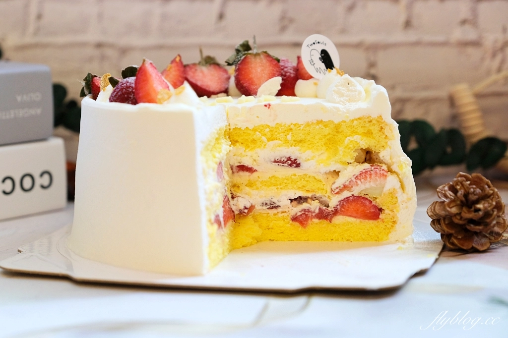 台中太平｜土守咖啡．季節限定草莓蛋糕，太平隱藏版咖啡館 @飛天璇的口袋