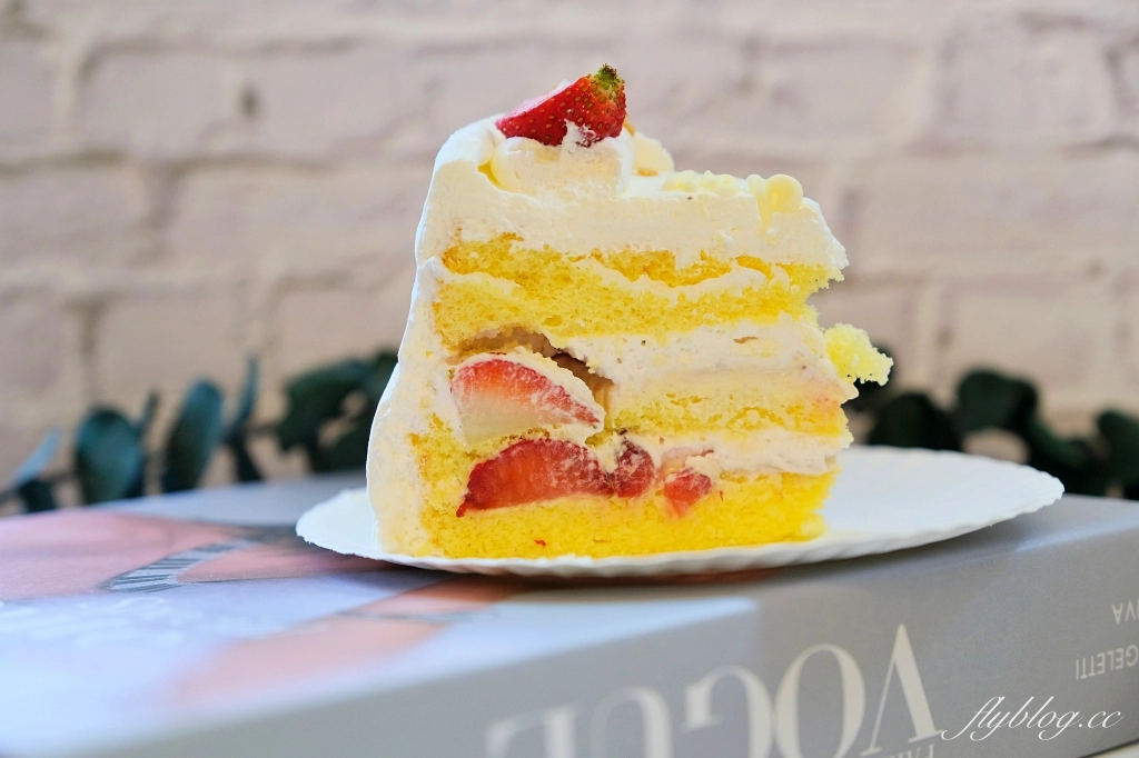 台中太平｜土守咖啡．季節限定草莓蛋糕，太平隱藏版咖啡館 @飛天璇的口袋